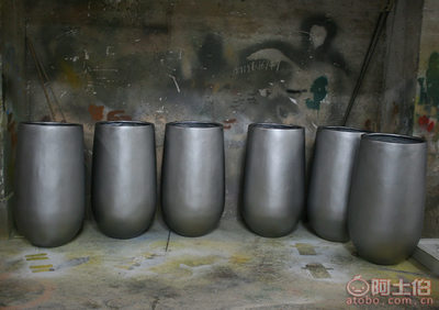 【正方廣州工廠庭院設計創意景觀工藝品花盆銀色高腳圓形玻璃鋼花盆】廣州市荔灣區正方園林工藝品經營部 - 產品庫